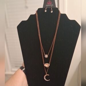 *NWT* PAPARAZZI *CLEARANCE*As Low As $1/A Pc! Build A Bundle Lets Make A Deal!😊